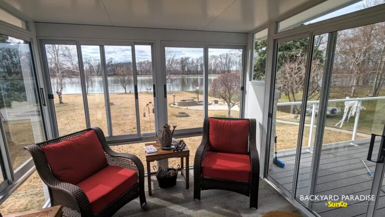 white studio sunroom on a balcony in Portage la Prairire, Manitoba